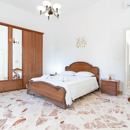 Dimora Dore Apartment Marittima
